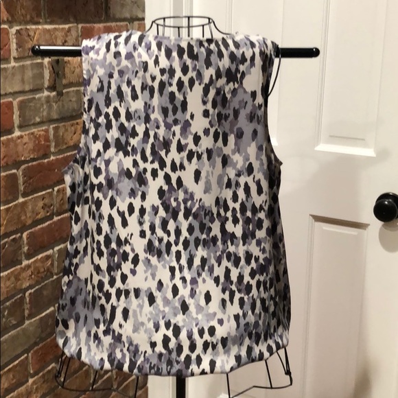 LOFT sleeveless Top -L - Picture 6 of 8